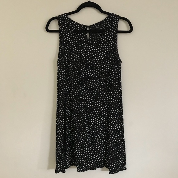 Forever 21 Dresses & Skirts - Forever 21 polka dot sleeveless dress
